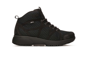 helsinki woman black zwart