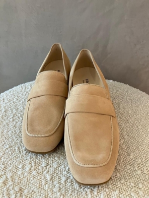 evelyn J creme beige