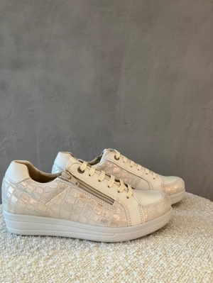 alia off white beige