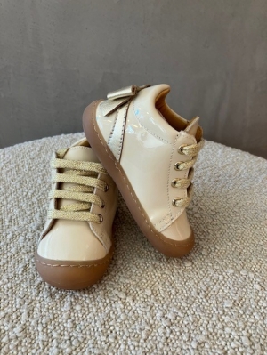 charol beach titi caramelo beige