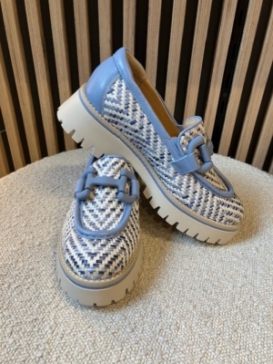 velika sky blauw