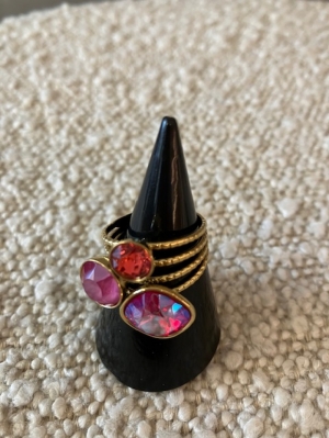 gouden ring 3 roze stenen rose