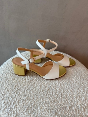 Artremis white gold wit