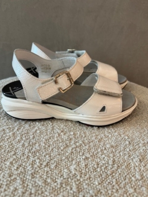Skala White wit