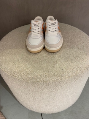 Korai square beige