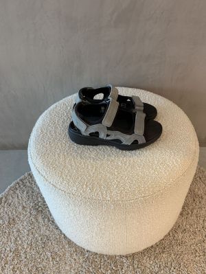Timor grijs