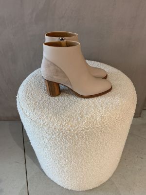 vanna taupe