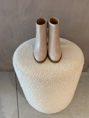 vanna taupe