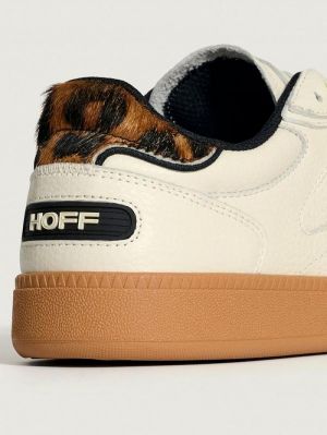 alley off white beige