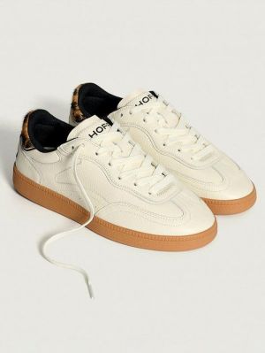 alley off white beige